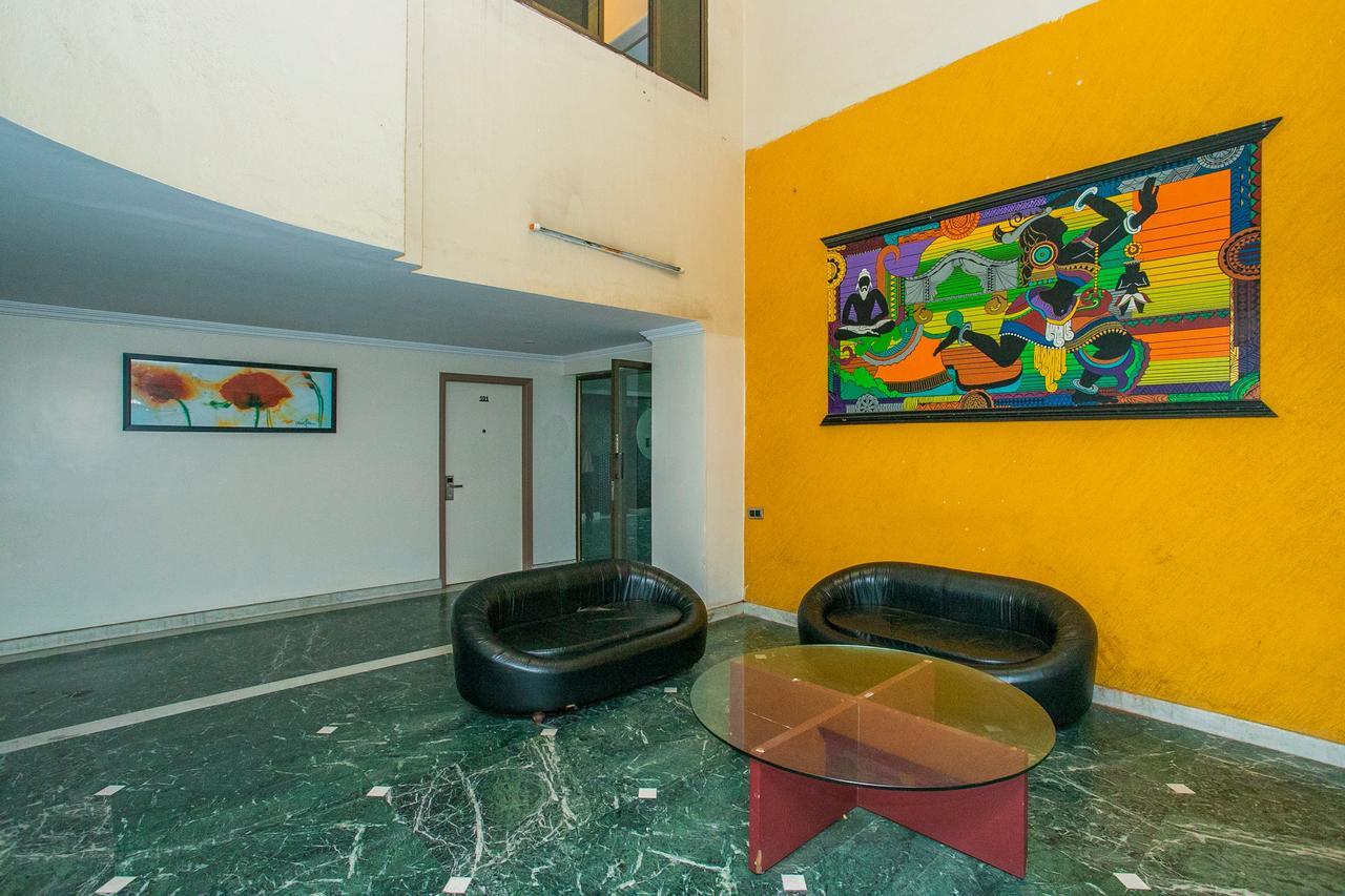 Oyo 18762 Vaishnavi Residency Hotel Bangalore Exterior photo